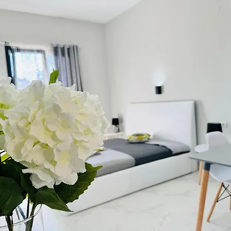 Diamanti Hotel apartamentowy Kolios