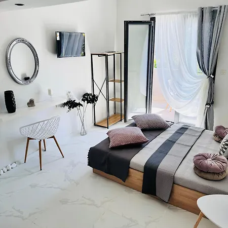 Diamanti Hotel apartamentowy Kolios